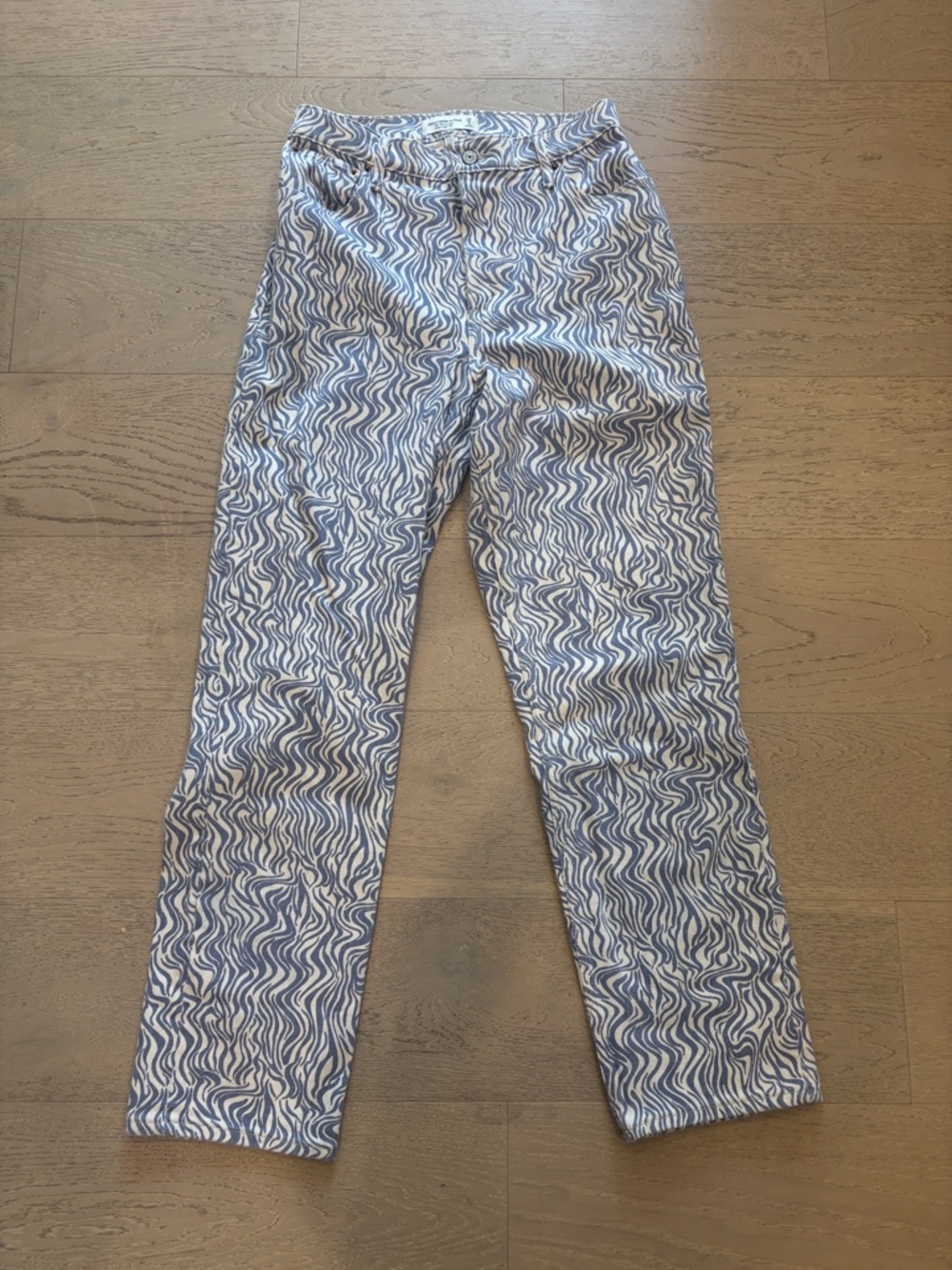 Abercrombie & Fitch Blue and White Wave-Print Jeans